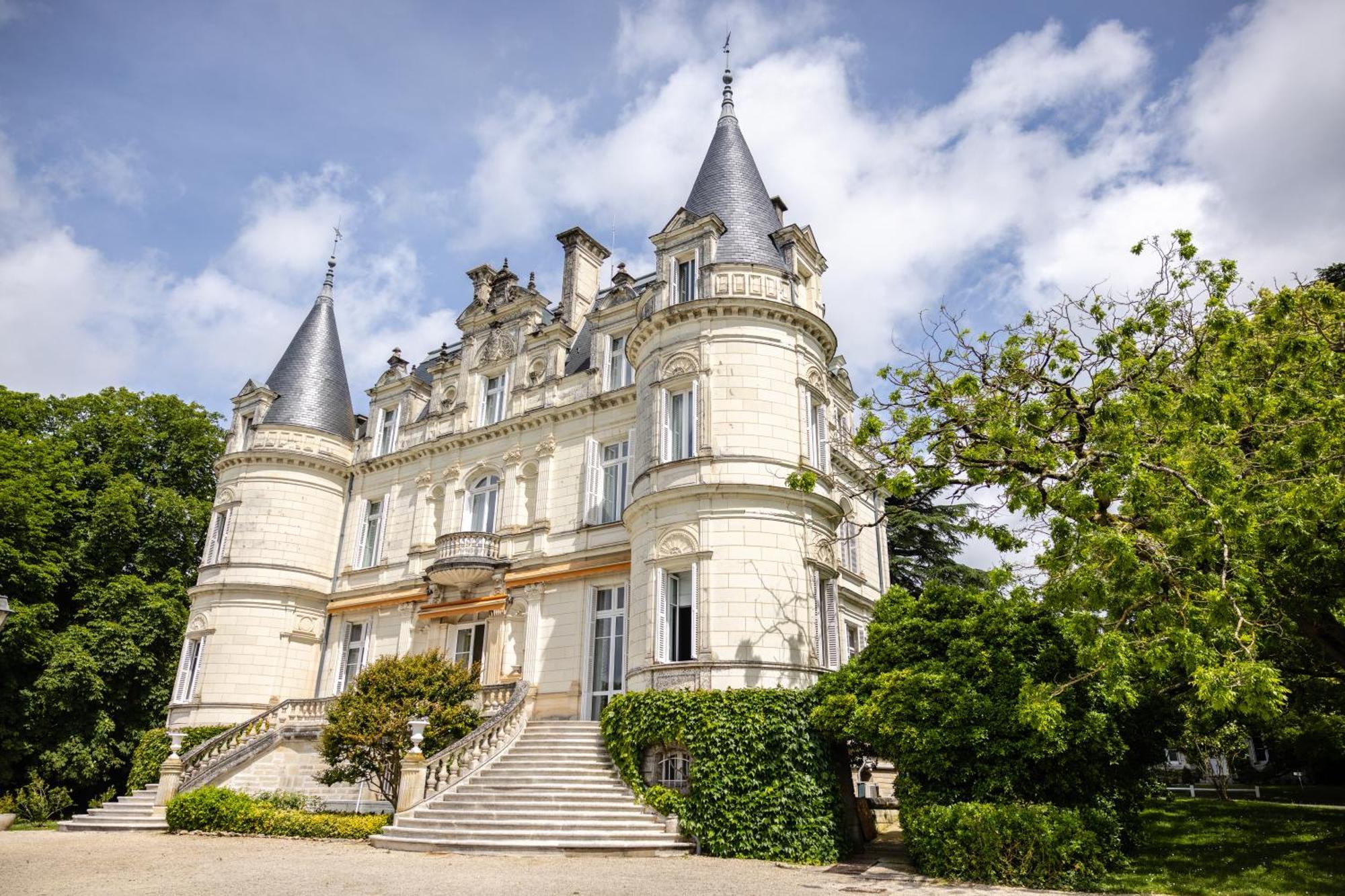 Domaine De La Tortiniere Hotel Veigne Exterior photo