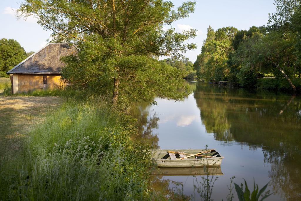 Domaine De La Tortiniere Hotel Veigne Exterior photo